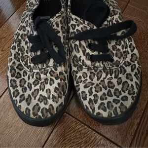 Leopard shoes